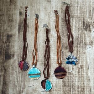 Handcrafted Leather Pendant Necklace Set